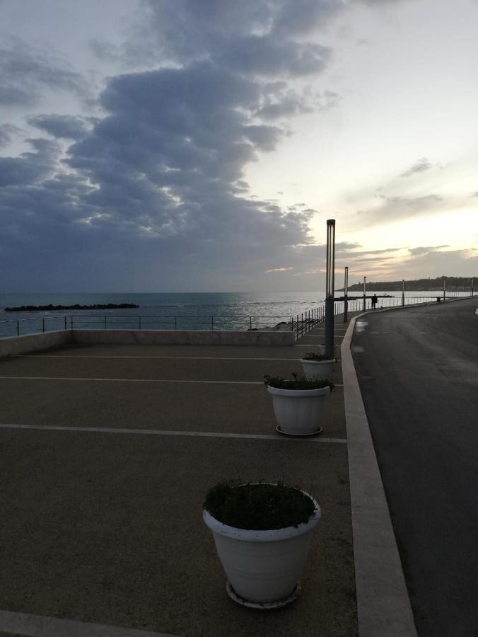 Вилла Veranda Sul Mare - Casa Vacanze Fronte Mare Шакка Экстерьер фото